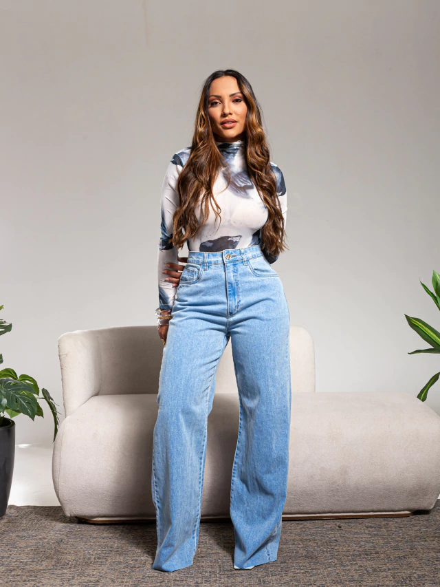 Saiba como apertar calça jeans na cintura da forma correta